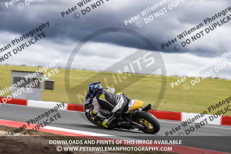 cadwell no limits trackday;cadwell park;cadwell park photographs;cadwell trackday photographs;enduro digital images;event digital images;eventdigitalimages;navarra;no limits trackdays;peter wileman photography;racing digital images;trackday digital images;trackday photos